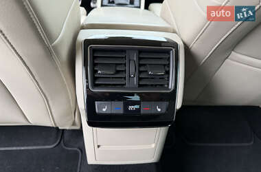 Ліфтбек Skoda Superb 2022 в 