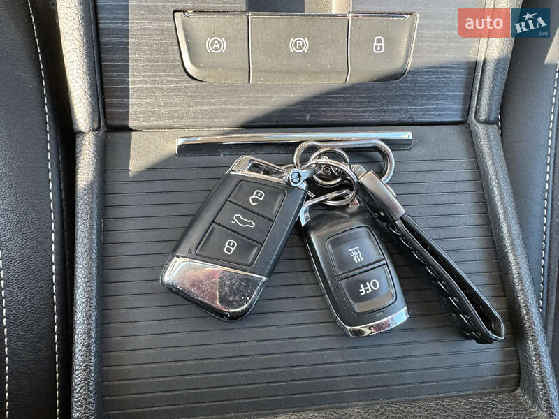 Универсал Skoda Superb 2019 в Кривом Роге