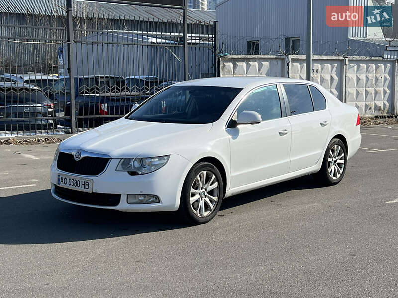 Ліфтбек Skoda Superb 2013 в Києві