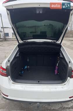 Лифтбек Skoda Superb 2017 в 