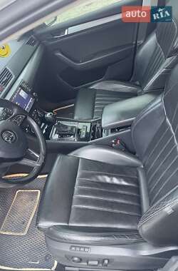 Лифтбек Skoda Superb 2017 в 