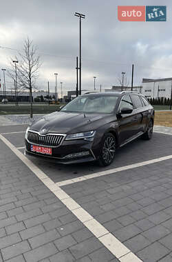 Универсал Skoda Superb 2019 в 