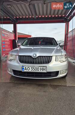Лифтбек Skoda Superb 2012 в 