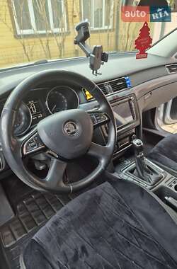 Лифтбек Skoda Superb 2012 в 
