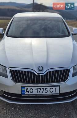 Лифтбек Skoda Superb 2014 в 