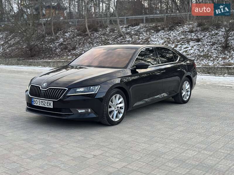 Лифтбек Skoda Superb 2018 в 