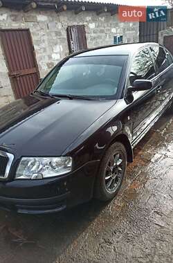 Лифтбек Skoda Superb 2004 в 