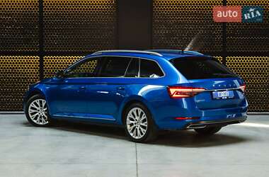 Універсал Skoda Superb 2020 в 