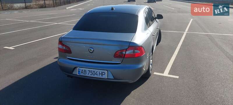 Лифтбек Skoda Superb 2011 в Виннице