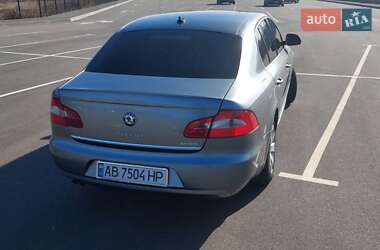 Лифтбек Skoda Superb 2011 в 