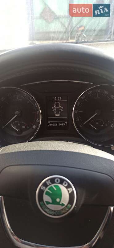 Універсал Skoda Superb 2012 в Носівці