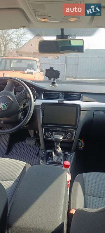 Универсал Skoda Superb 2010 в Барышевке