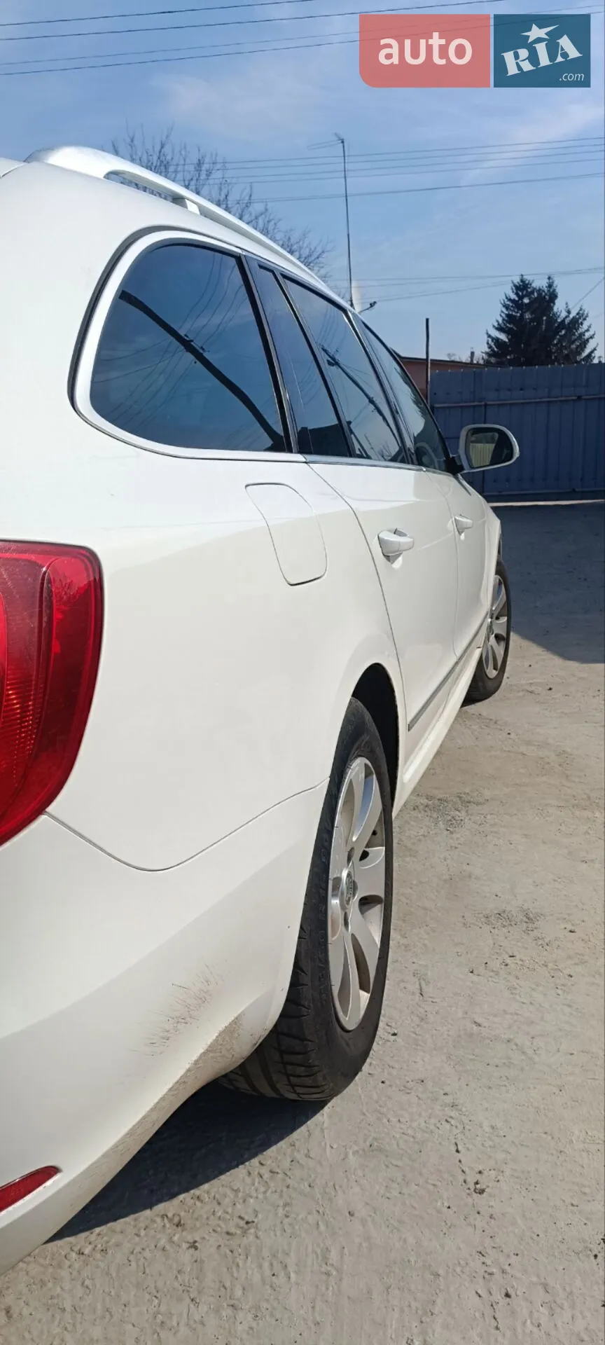 2010 Skoda Superb - мініатюра 3