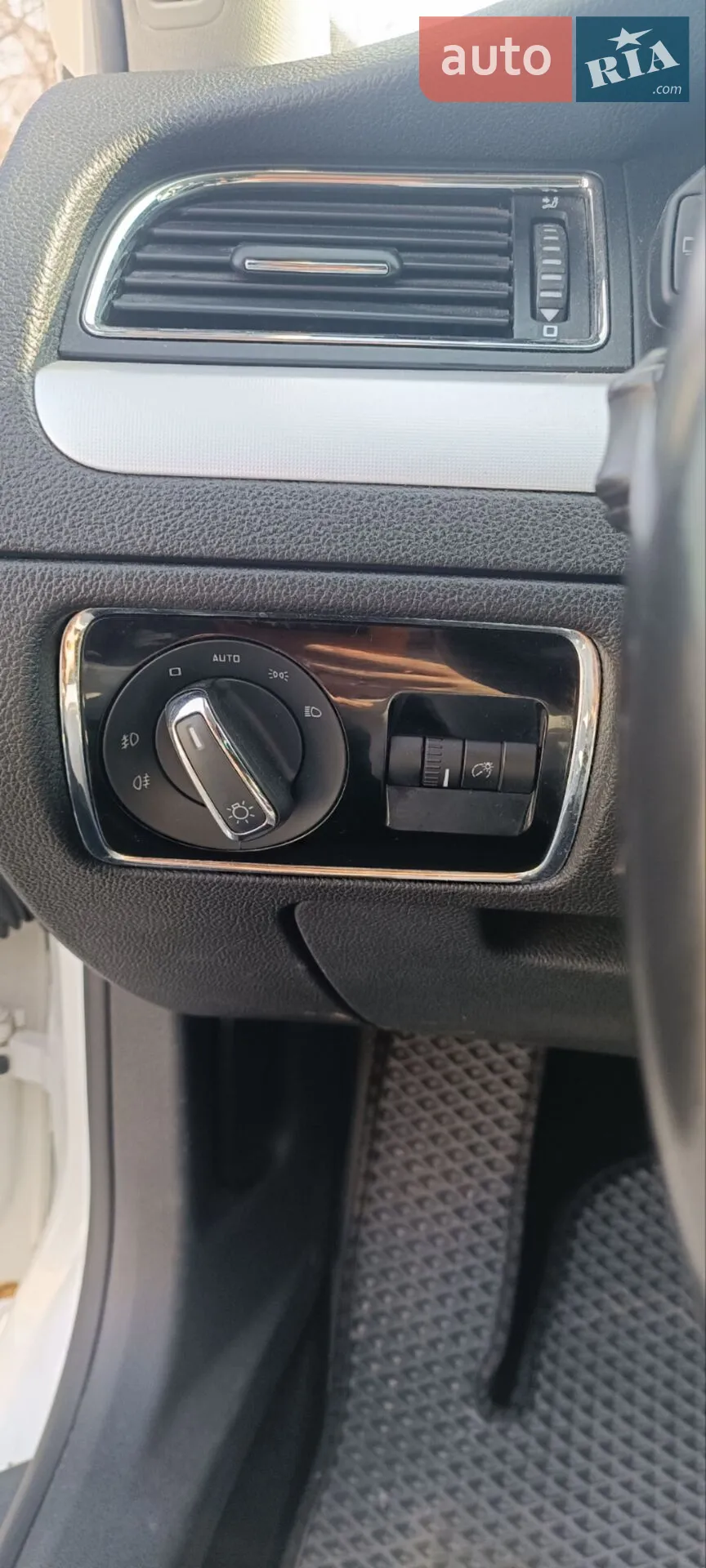 2010 Skoda Superb - мініатюра 15
