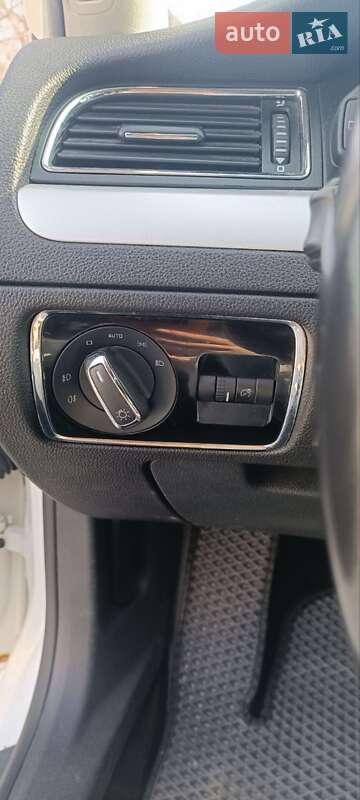 Универсал Skoda Superb 2010 в Барышевке