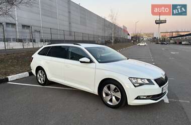 Универсал Skoda Superb 2017 в 
