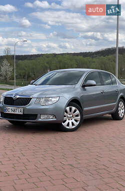 Ліфтбек Skoda Superb 2010 в Дрогобичі