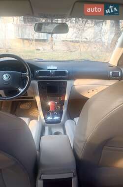 Лифтбек Skoda Superb 2005 в 