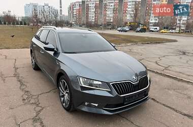 Універсал Skoda Superb 2018 в 