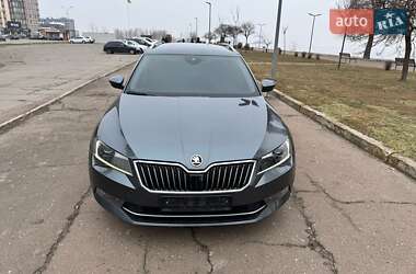 Універсал Skoda Superb 2018 в 