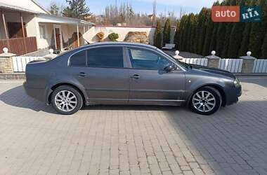 Лифтбек Skoda Superb 2004 в 