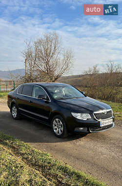 Лифтбек Skoda Superb 2011 в 