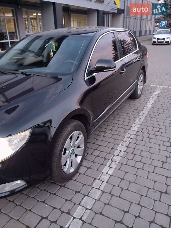 Лифтбек Skoda Superb 2011 в Мукачево