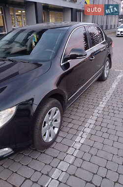 Лифтбек Skoda Superb 2011 в 