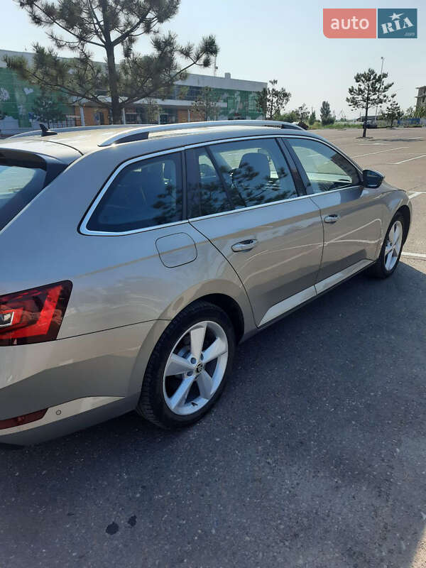 Универсал Skoda Superb 2015 в Киеве фото 8 Универсал Skoda Superb 2015 в Киеве