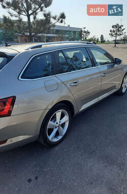 Универсал Skoda Superb 2015 в 