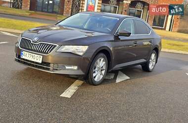 Лифтбек Skoda Superb 2017 в Киеве