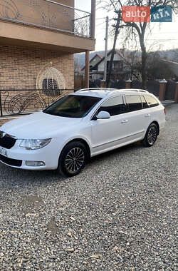 Универсал Skoda Superb 2012 в Тячеве