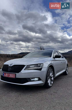 Лифтбек Skoda Superb 2017 в 