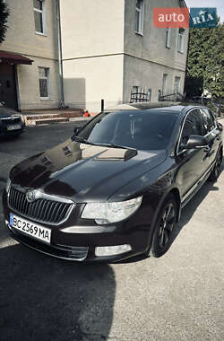 Лифтбек Skoda Superb 2013 в Львове