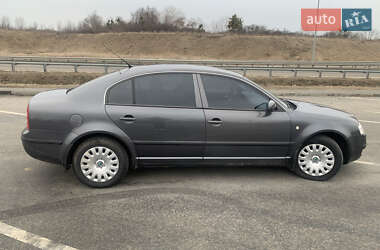 Лифтбек Skoda Superb 2004 в Полтаве