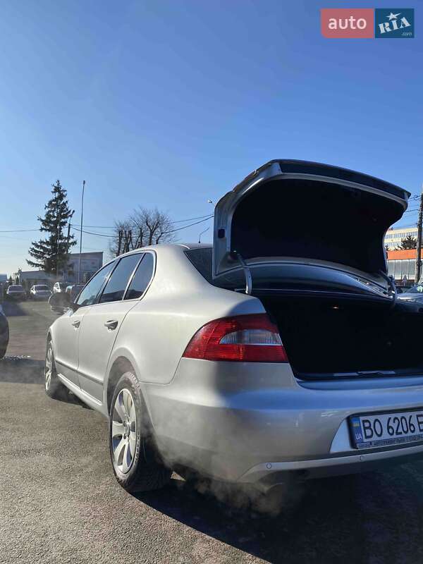 Ліфтбек Skoda Superb 2010 в Тернополі