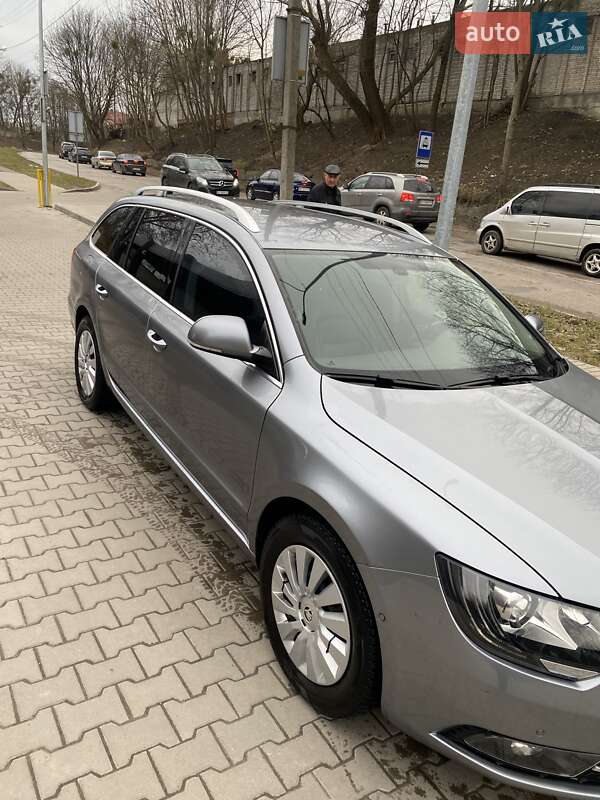 Универсал Skoda Superb 2011 в Львове