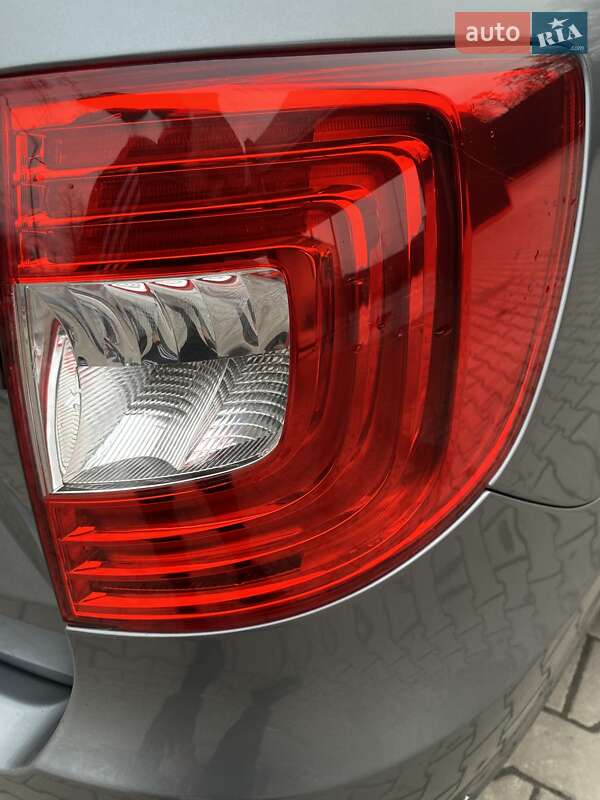 Универсал Skoda Superb 2011 в Львове