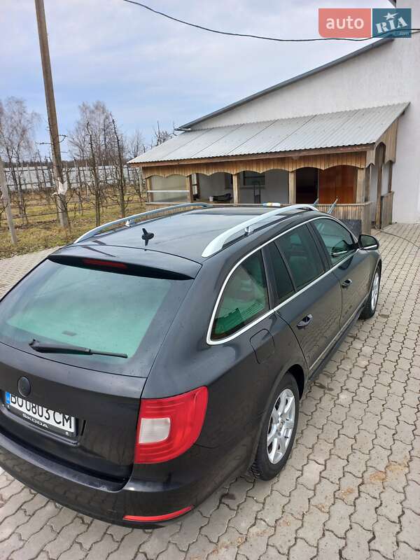 Универсал Skoda Superb 2010 в Шумске