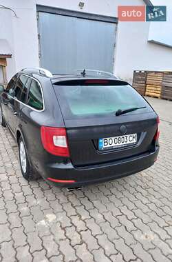 Универсал Skoda Superb 2010 в Шумске