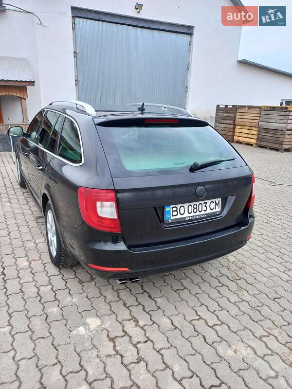 Универсал Skoda Superb 2010 в Шумске