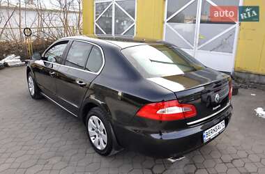 Лифтбек Skoda Superb 2011 в 