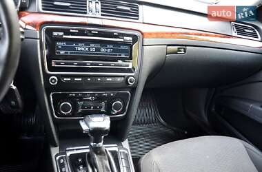 Лифтбек Skoda Superb 2011 в 