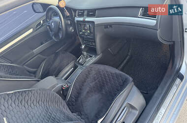 Лифтбек Skoda Superb 2013 в 