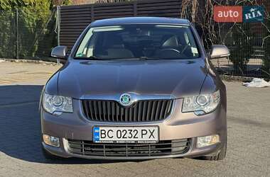 Лифтбек Skoda Superb 2010 в 