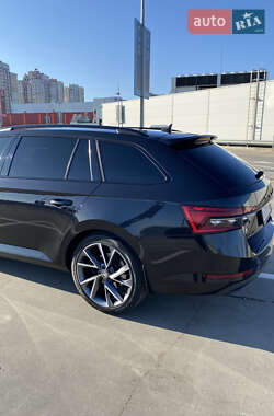 Універсал Skoda Superb 2020 в 