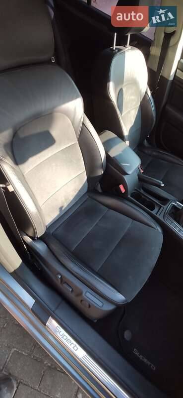 Лифтбек Skoda Superb 2008 в Луцке