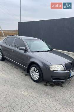 Лифтбек Skoda Superb 2006 в 