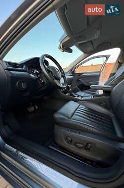Лифтбек Skoda Superb 2015 в 
