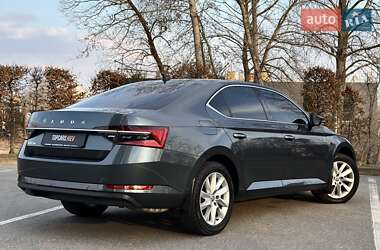 Ліфтбек Skoda Superb 2020 в 